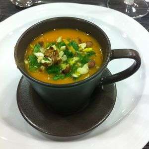Blutorangen-Karotten-Suppe mit Ingwer