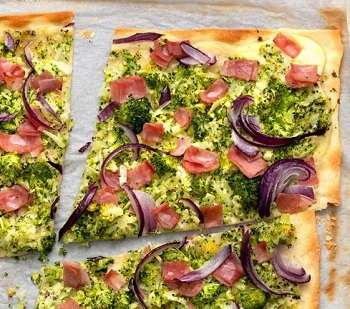 Flammkuchen mit Brokkoli